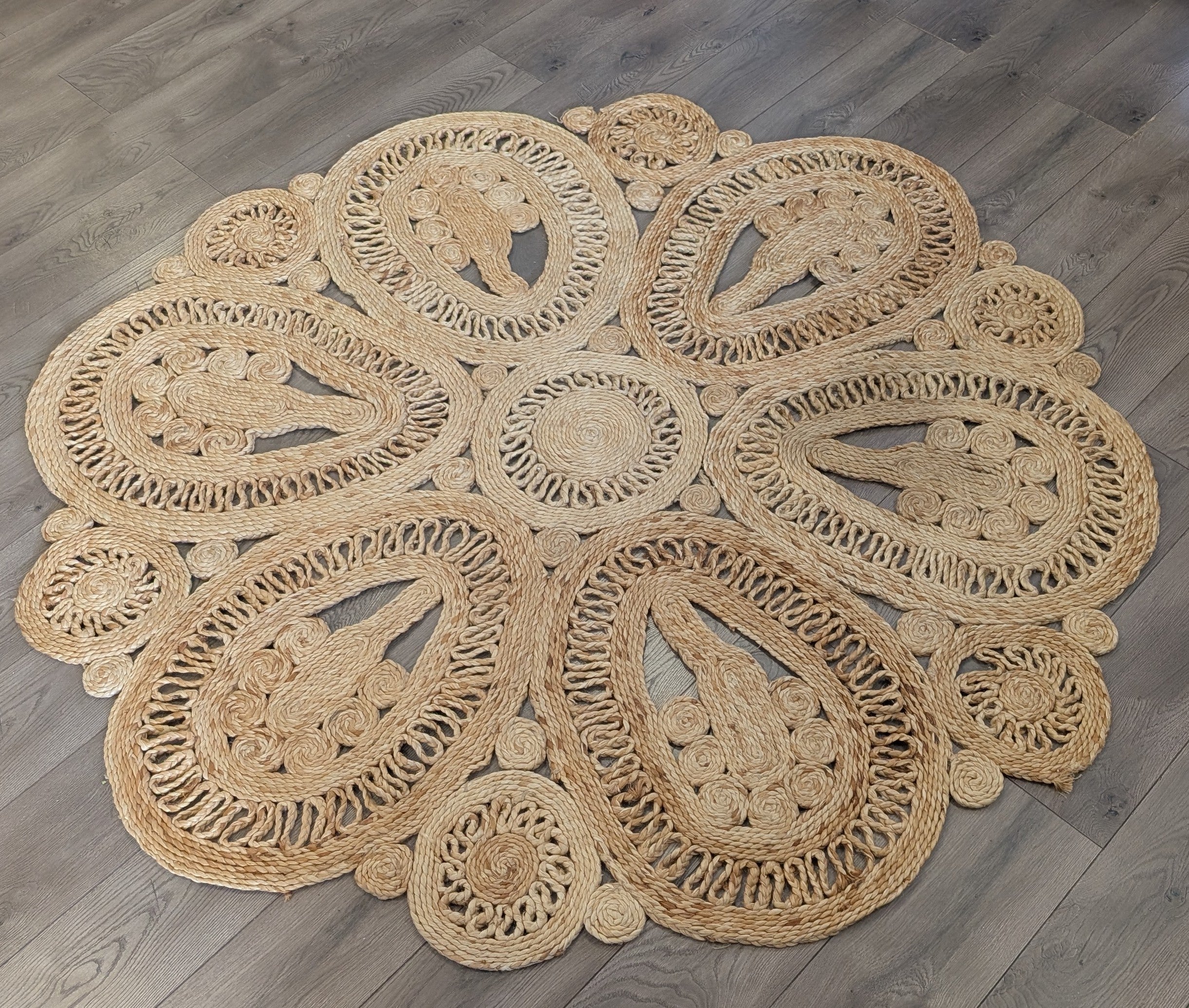 RENTAL - Floral Jute Rug 6' in diameter