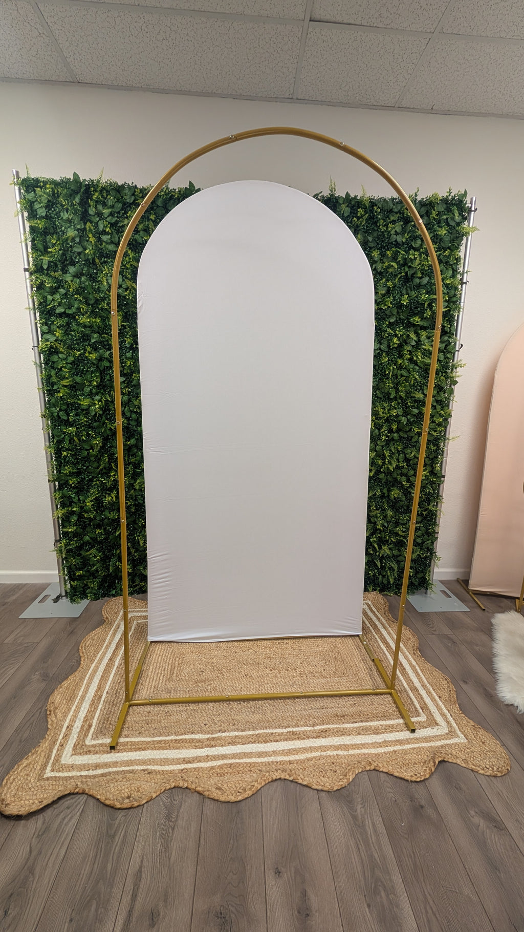 RENTAL - 7.2 ft Metal arch