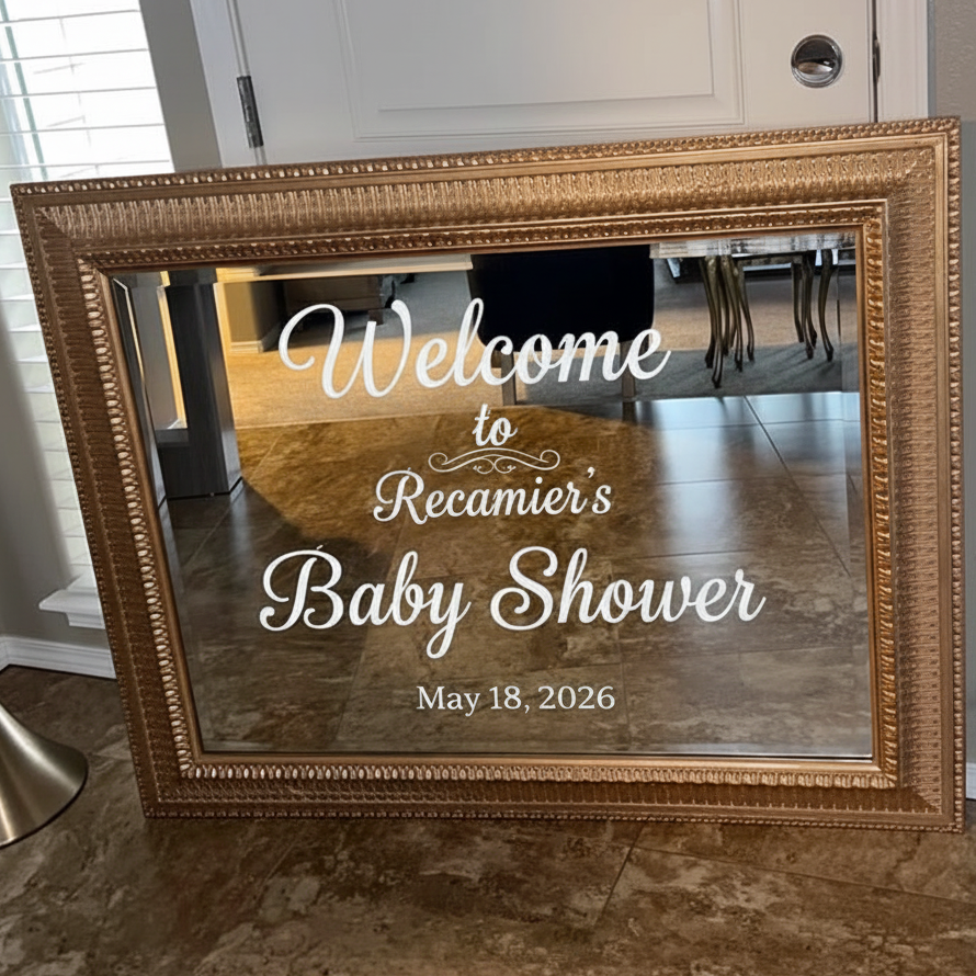 Mirror with smaller Recamier's text